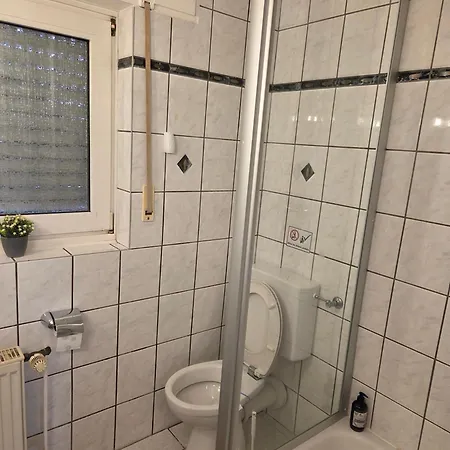 Souterrain-wohnung In Apartman