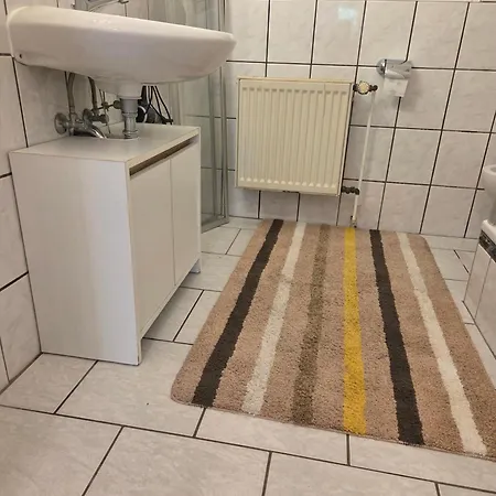 Souterrain-wohnung In Lägenhet